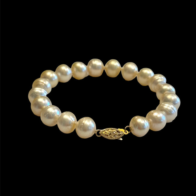 Single strand south sea pearl bracelet