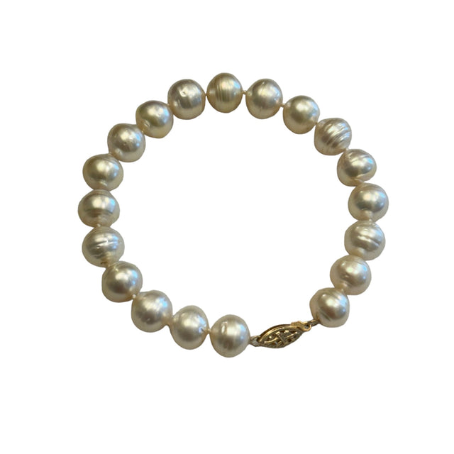 Single strand south sea pearl bracelet