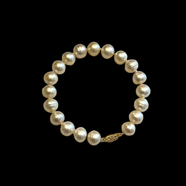 Single strand south sea pearl bracelet