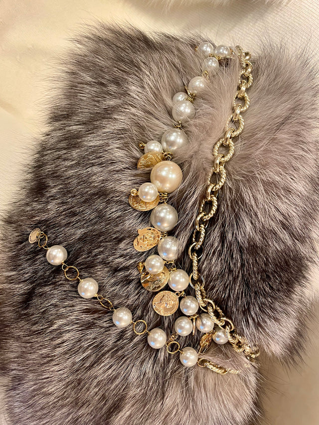 Elizabeth pearl coin belt