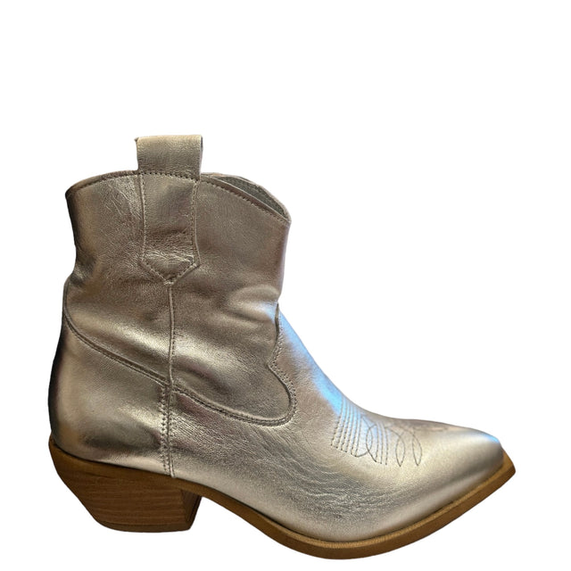 Aria Laminated Cowboy Boots in Silver