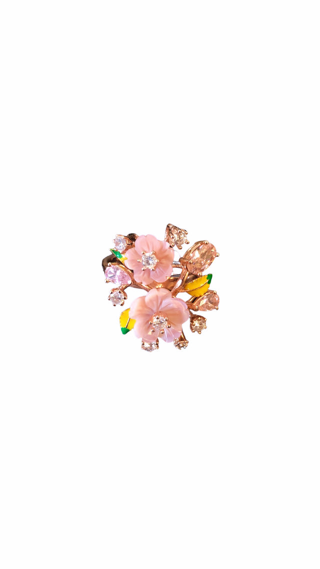 Pink mother of pearl flower ring