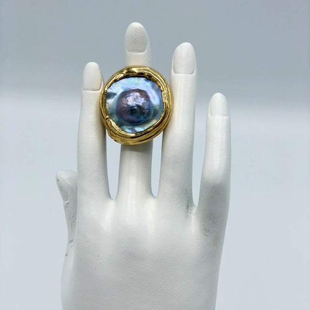 Baroque pearl ring