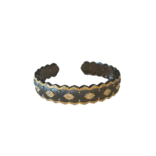 Small antique design Trentino cuff in gunmetal