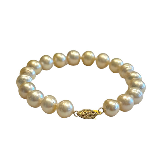 Single strand south sea pearl bracelet