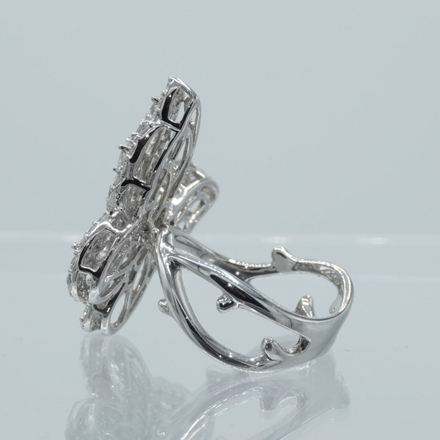 18K White Gold Diamond Butterfly Ring