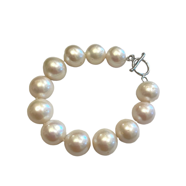 Single Strand Pearl Bracelet