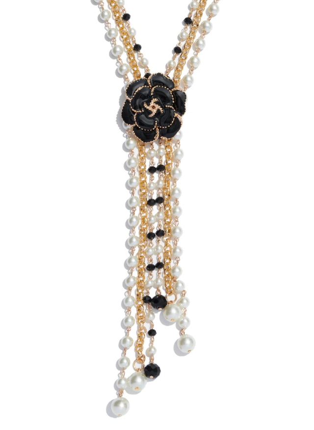 Madame Pearl Long Necklace