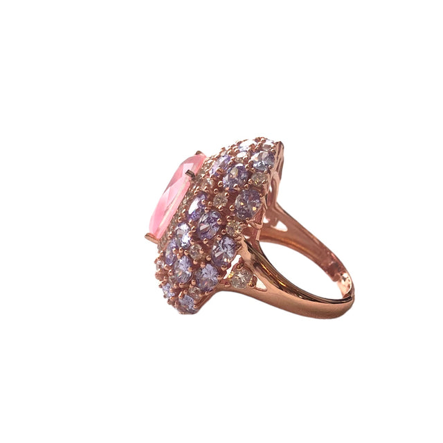 Cocktail ring in light pink