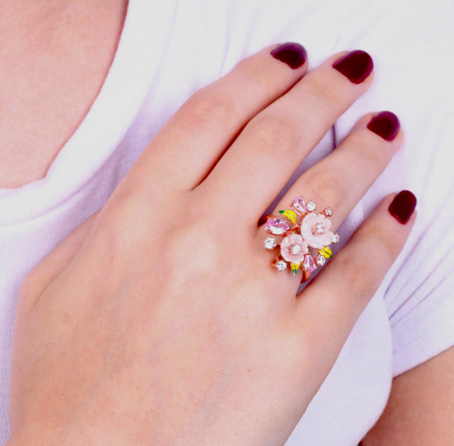 Pink mother of pearl flower ring