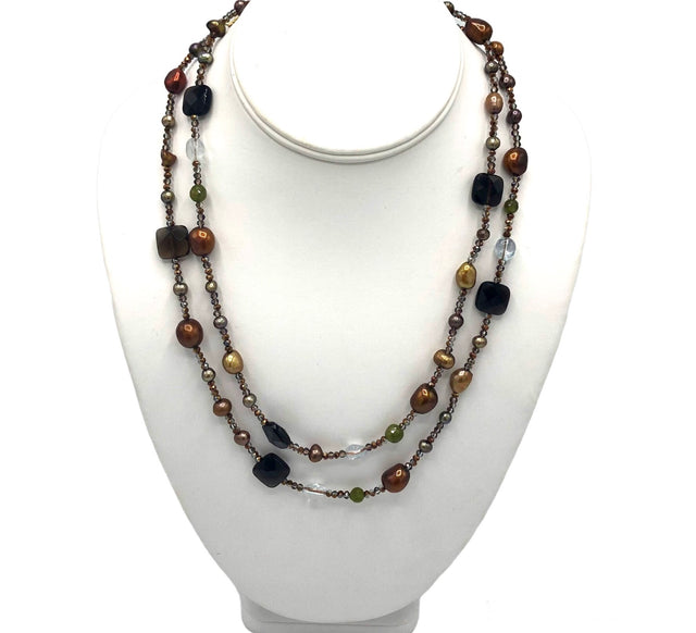 Long necklace with agate and pearls